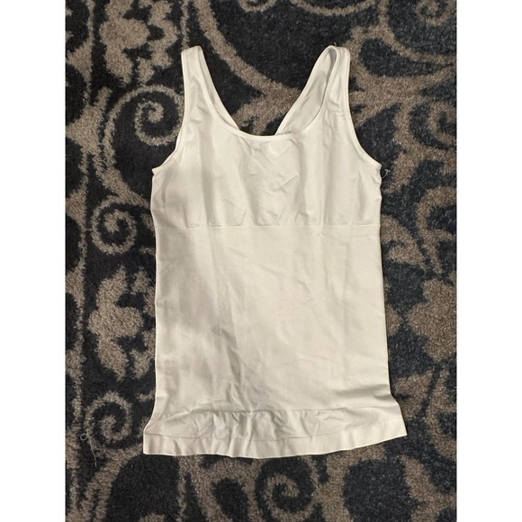 Yummie White‎ Basic Cotton Tank Top Layering Essential Sleeveless Camisole - Picture 1 of 3
